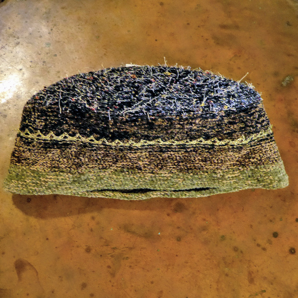 Hand crocheted hat of the softest Chenille - Picture 3 of 6